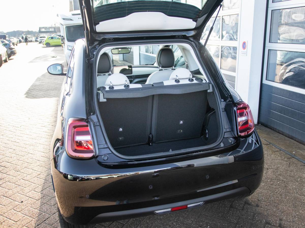 Fiat 500 Fiat 500 Hybrid La Prima | Clima | LED | PDC | JBL Premium Audio | 17″ | Camera | Canneloni Ivory/Piombo interieur