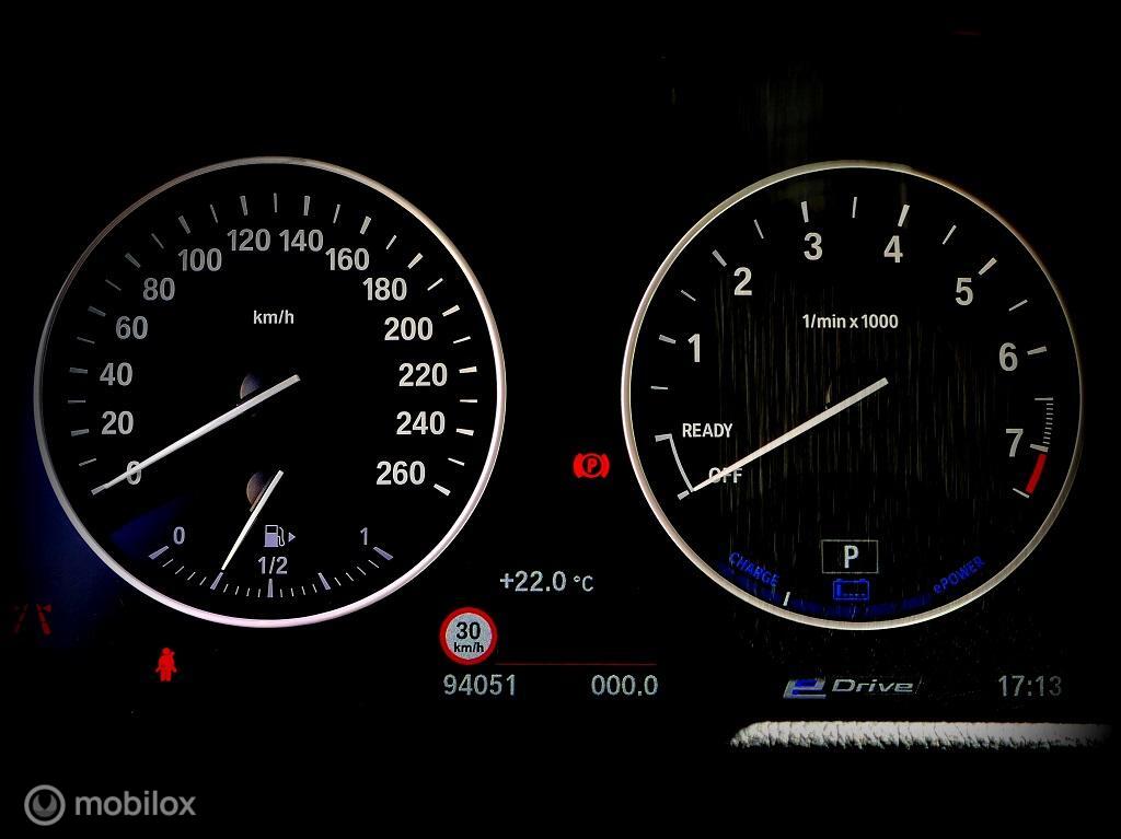BMW 2 Serie BMW 2-serie Active Tourer 225XE Sport Line – leer – LED – 18 inch