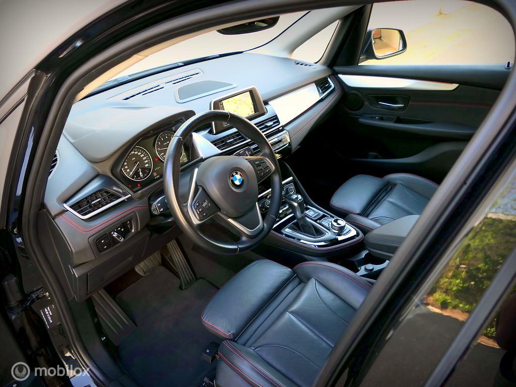 BMW 2 Serie BMW 2-serie Active Tourer 225XE Sport Line – leer – LED – 18 inch