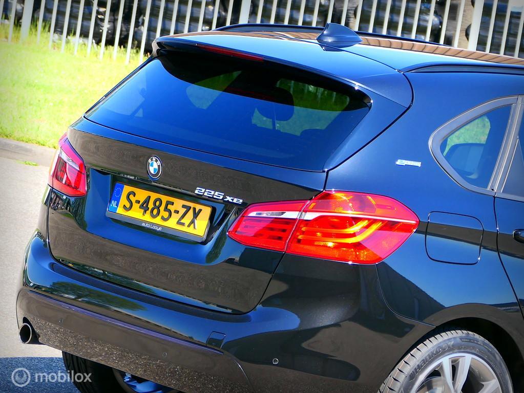BMW 2 Serie BMW 2-serie Active Tourer 225XE Sport Line – leer – LED – 18 inch