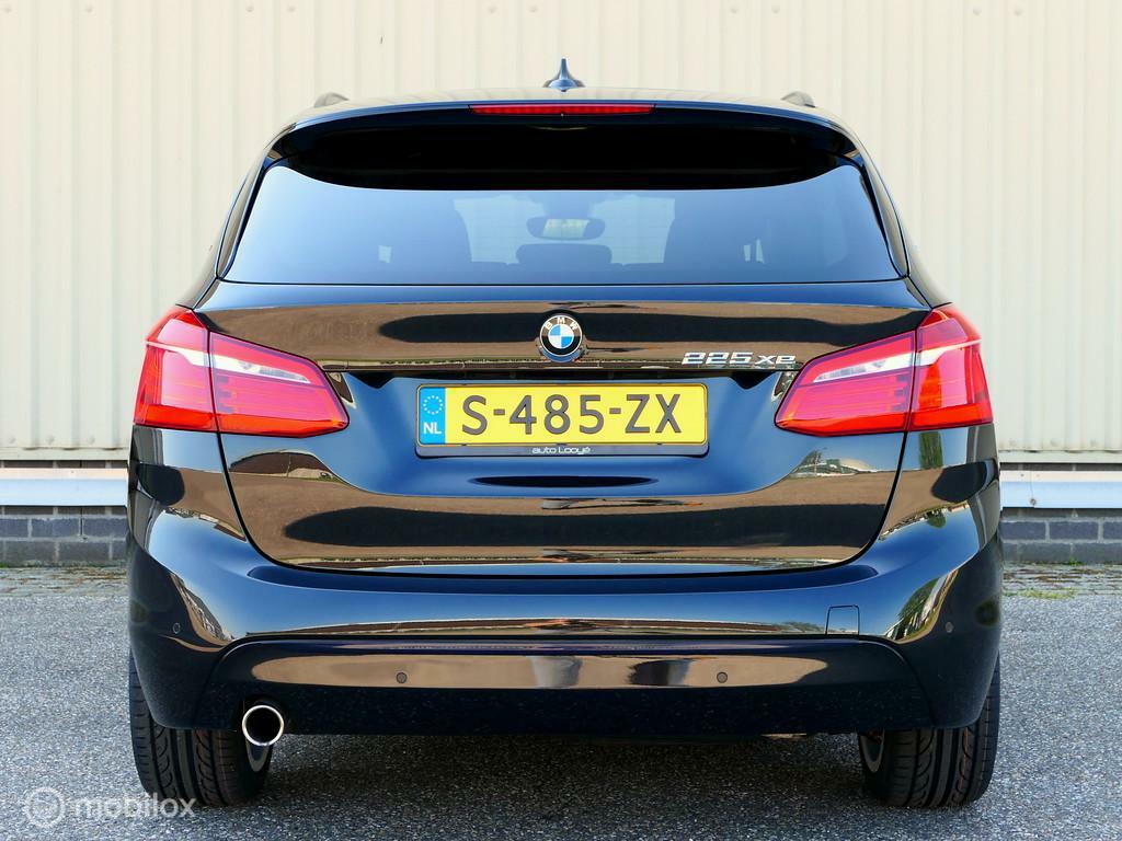 BMW 2 Serie BMW 2-serie Active Tourer 225XE Sport Line – leer – LED – 18 inch