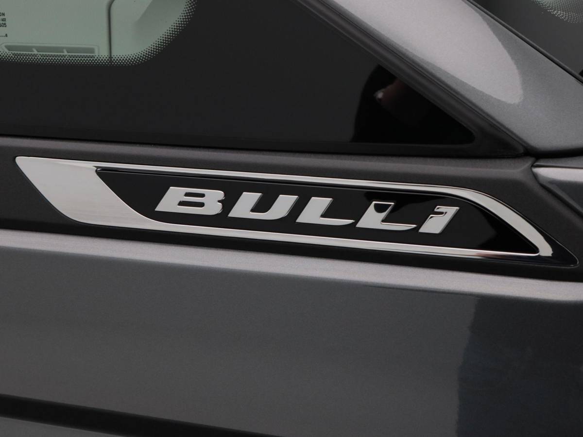 Volkswagen Multivan Volkswagen Bedrijfswagens Multivan Bulli L2 1.5 eHybrid EU6 180 kW/245pk DSG 4Motion | Incl BTW/BPM | 7 zitplaatsen vis-a-vis | Trekhaak | Stoelverwarming | Verlaagd onderstel dynamisch | 19″ Halmstad lichtmetaal  l Wordt verwacht 2 maart |