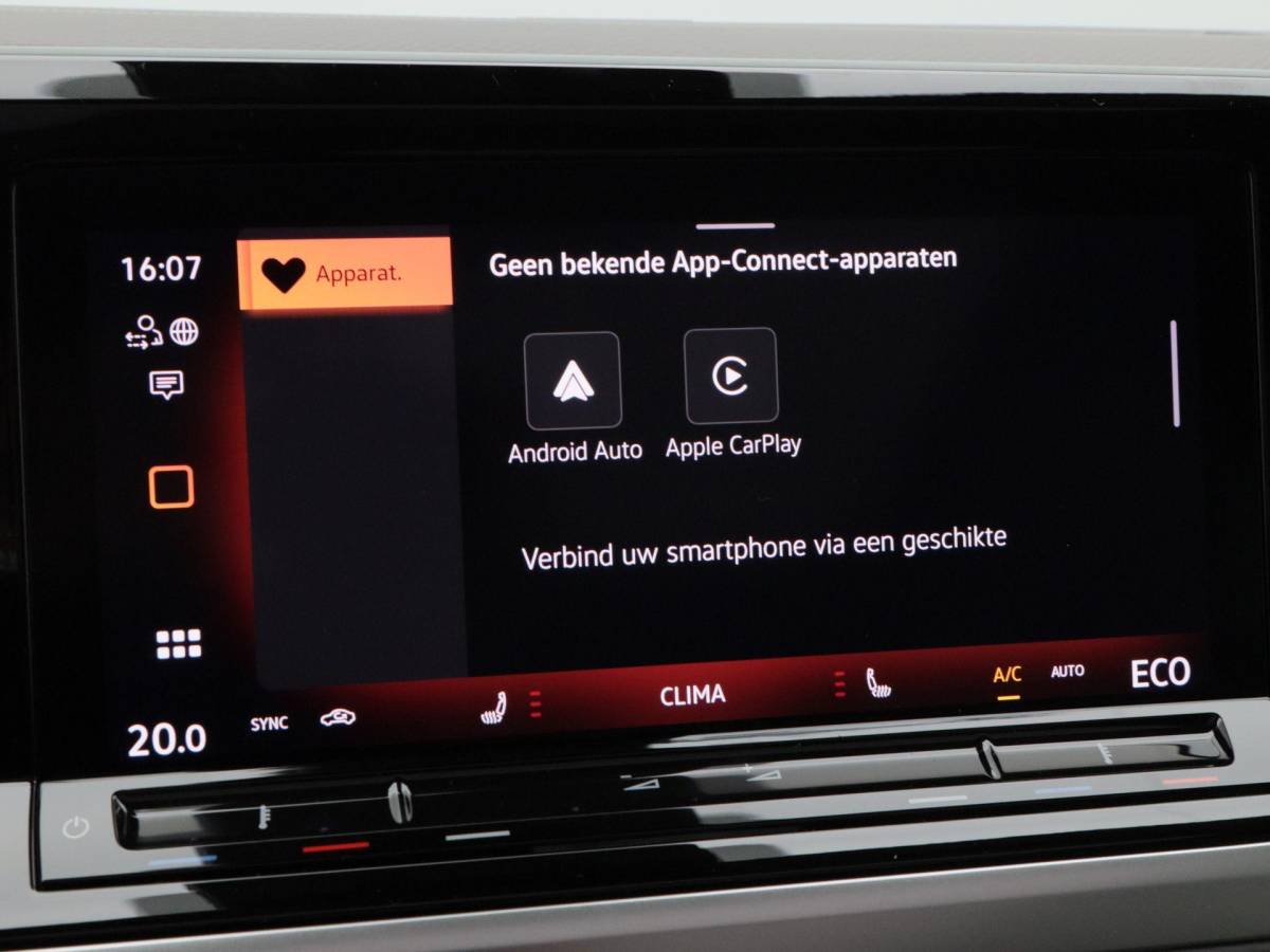 Volkswagen Multivan Volkswagen Bedrijfswagens Multivan Bulli L2 1.5 eHybrid EU6 180 kW/245pk DSG 4Motion | Incl BTW/BPM | 7 zitplaatsen vis-a-vis | Trekhaak | Stoelverwarming | Verlaagd onderstel dynamisch | 19″ Halmstad lichtmetaal  l Wordt verwacht 2 maart |