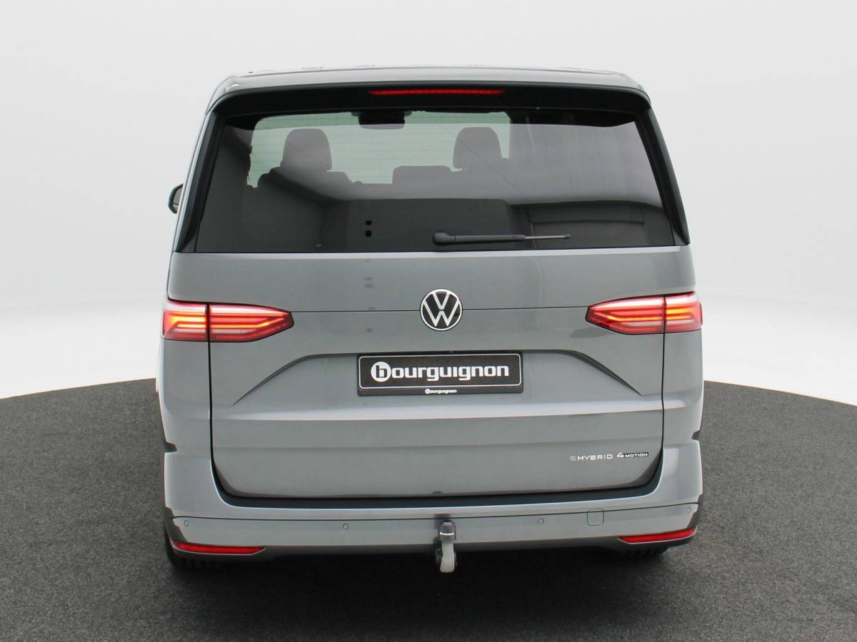 Volkswagen Multivan Volkswagen Bedrijfswagens Multivan Bulli L2 1.5 eHybrid EU6 180 kW/245pk DSG 4Motion | Incl BTW/BPM | 7 zitplaatsen vis-a-vis | Trekhaak | Stoelverwarming | Verlaagd onderstel dynamisch | 19″ Halmstad lichtmetaal  l Wordt verwacht 2 maart |