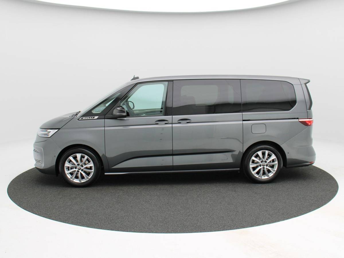 Volkswagen Multivan Volkswagen Bedrijfswagens Multivan Bulli L2 1.5 eHybrid EU6 180 kW/245pk DSG 4Motion | Incl BTW/BPM | 7 zitplaatsen vis-a-vis | Trekhaak | Stoelverwarming | Verlaagd onderstel dynamisch | 19″ Halmstad lichtmetaal  l Wordt verwacht 2 maart |
