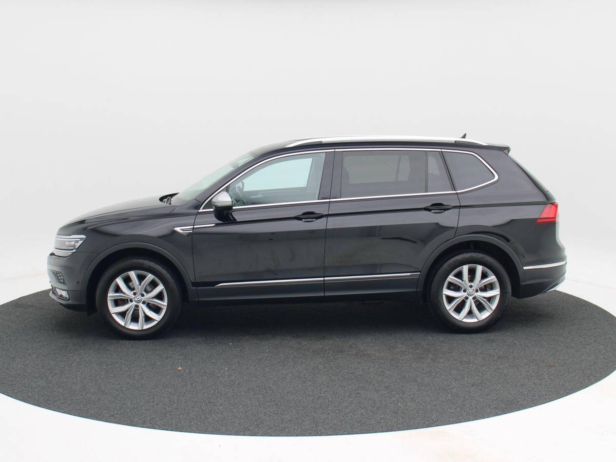 Volkswagen Tiguan Allspace Volkswagen Tiguan Allspace 1.5 TSi 150 Pk Automaat Elegance 7-Persoons | Adaptive Cruise | Full Led | Camera | Stoel Verwarming | 18 Inch | 33.070 Km!!
