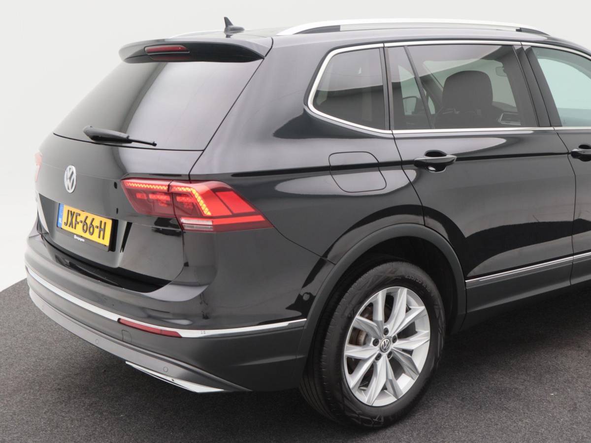 Volkswagen Tiguan Allspace Volkswagen Tiguan Allspace 1.5 TSi 150 Pk Automaat Elegance 7-Persoons | Adaptive Cruise | Full Led | Camera | Stoel Verwarming | 18 Inch | 33.070 Km!!