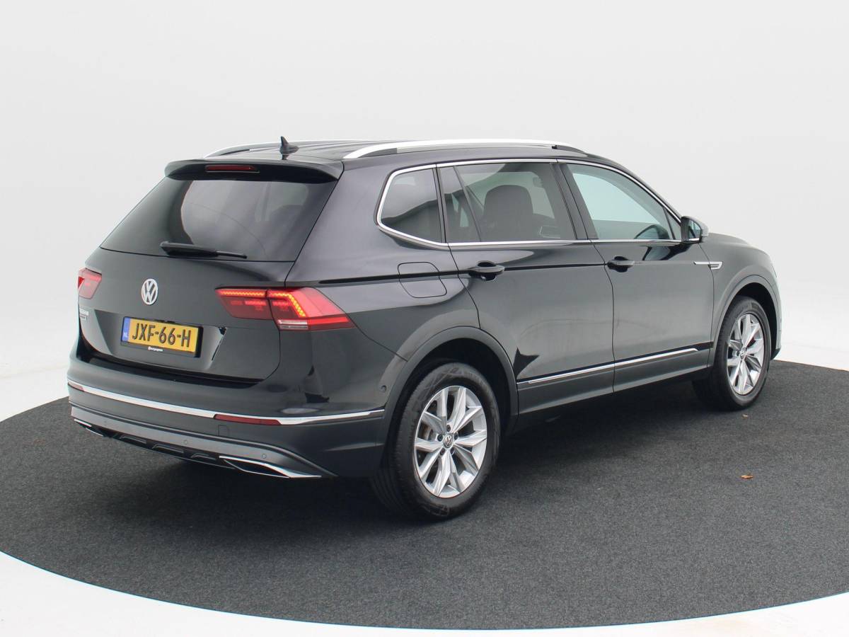 Volkswagen Tiguan Allspace Volkswagen Tiguan Allspace 1.5 TSi 150 Pk Automaat Elegance 7-Persoons | Adaptive Cruise | Full Led | Camera | Stoel Verwarming | 18 Inch | 33.070 Km!!