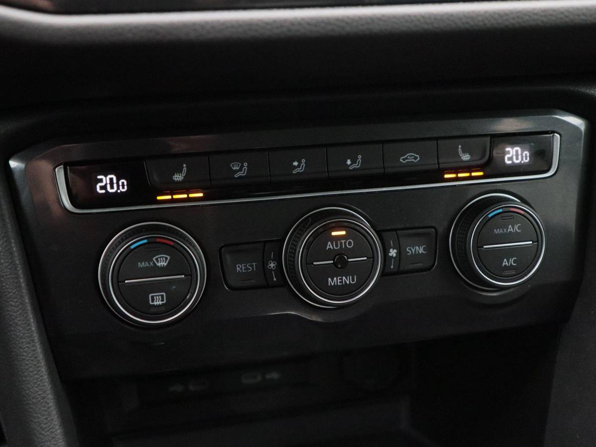 Volkswagen Tiguan Allspace Volkswagen Tiguan Allspace 1.5 TSi 150 Pk Automaat Elegance 7-Persoons | Adaptive Cruise | Full Led | Camera | Stoel Verwarming | 18 Inch | 33.070 Km!!