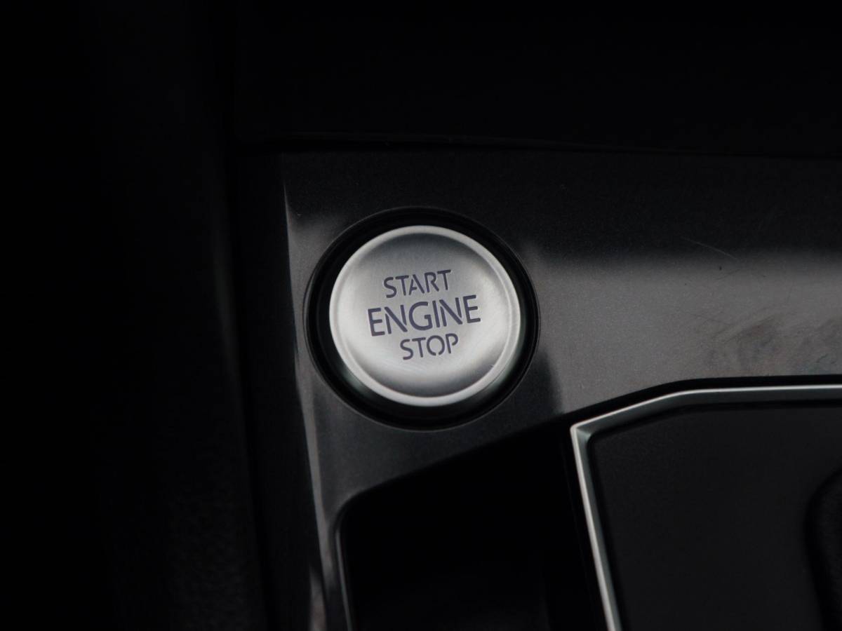 Volkswagen Tiguan Allspace Volkswagen Tiguan Allspace 1.5 TSi 150 Pk Automaat Elegance 7-Persoons | Adaptive Cruise | Full Led | Camera | Stoel Verwarming | 18 Inch | 33.070 Km!!