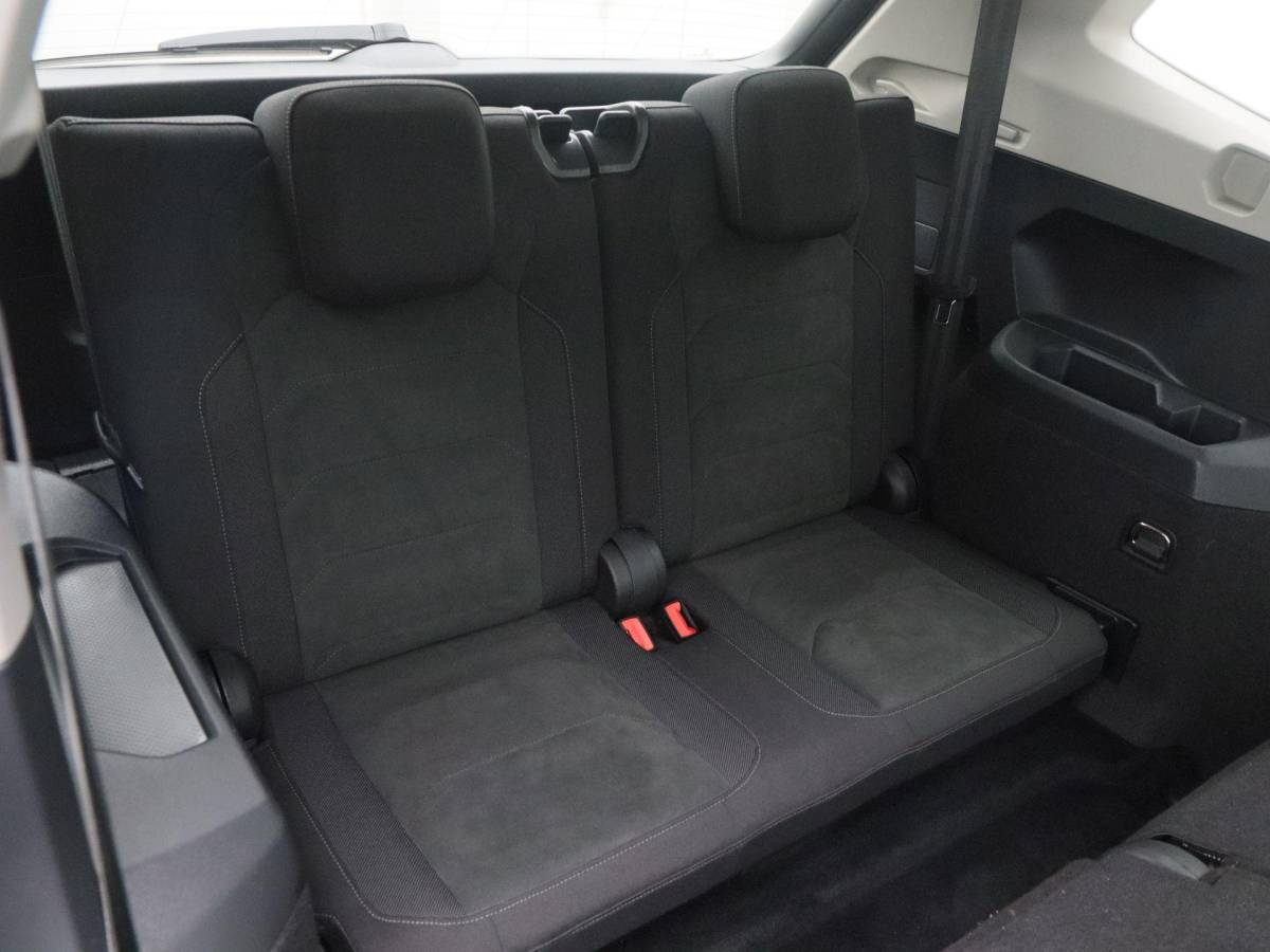Volkswagen Tiguan Allspace Volkswagen Tiguan Allspace 1.5 TSi 150 Pk Automaat Elegance 7-Persoons | Adaptive Cruise | Full Led | Camera | Stoel Verwarming | 18 Inch | 33.070 Km!!