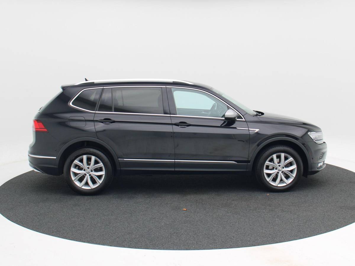 Volkswagen Tiguan Allspace Volkswagen Tiguan Allspace 1.5 TSi 150 Pk Automaat Elegance 7-Persoons | Adaptive Cruise | Full Led | Camera | Stoel Verwarming | 18 Inch | 33.070 Km!!