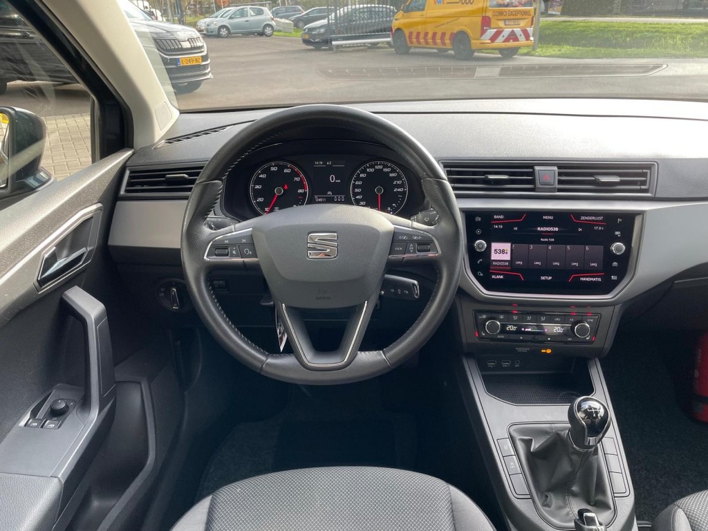 SEAT Ibiza Seat Ibiza 1.0 TSI Business intense, Stoelverwarming, Stuurwielbediening, DAB+, PDC