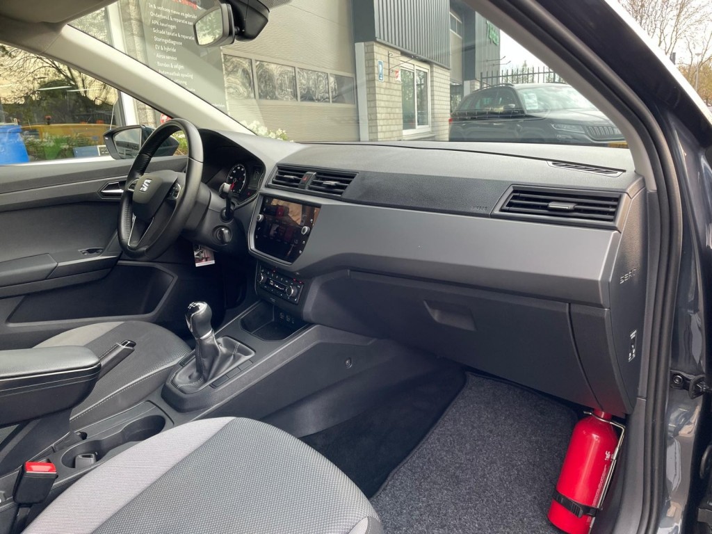 SEAT Ibiza Seat Ibiza 1.0 TSI Business intense, Stoelverwarming, Stuurwielbediening, DAB+, PDC