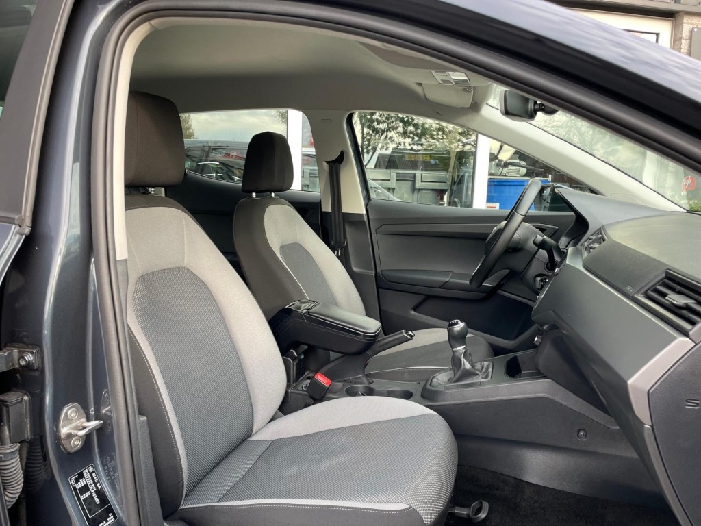SEAT Ibiza Seat Ibiza 1.0 TSI Business intense, Stoelverwarming, Stuurwielbediening, DAB+, PDC