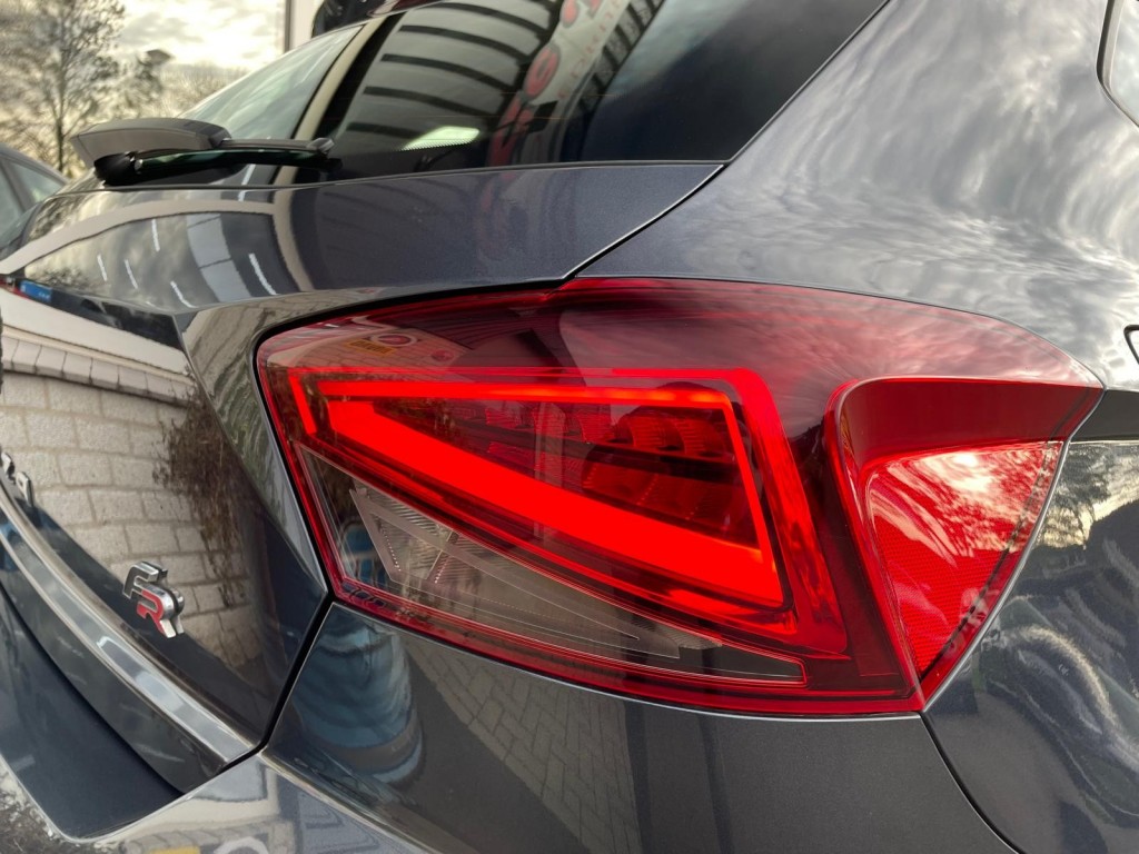 SEAT Ibiza Seat Ibiza 1.0 TSI Business intense, Stoelverwarming, Stuurwielbediening, DAB+, PDC