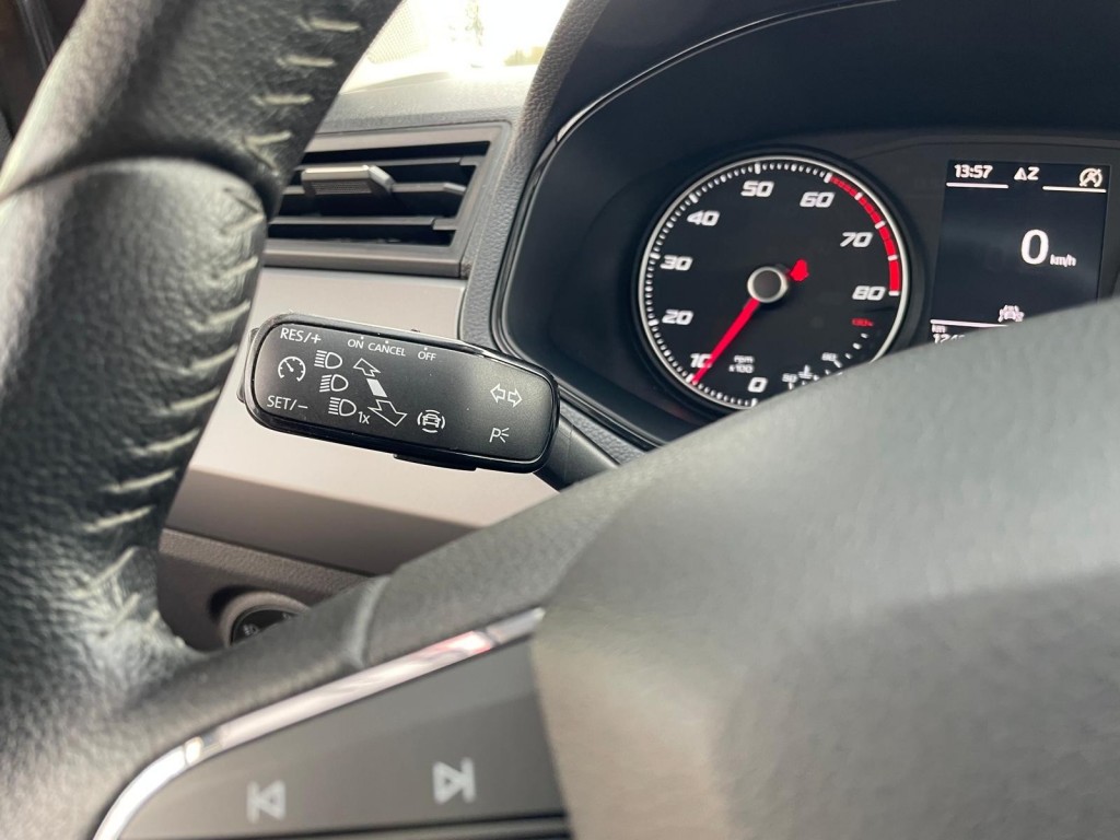 SEAT Ibiza Seat Ibiza 1.0 TSI Business intense, Stoelverwarming, Stuurwielbediening, DAB+, PDC