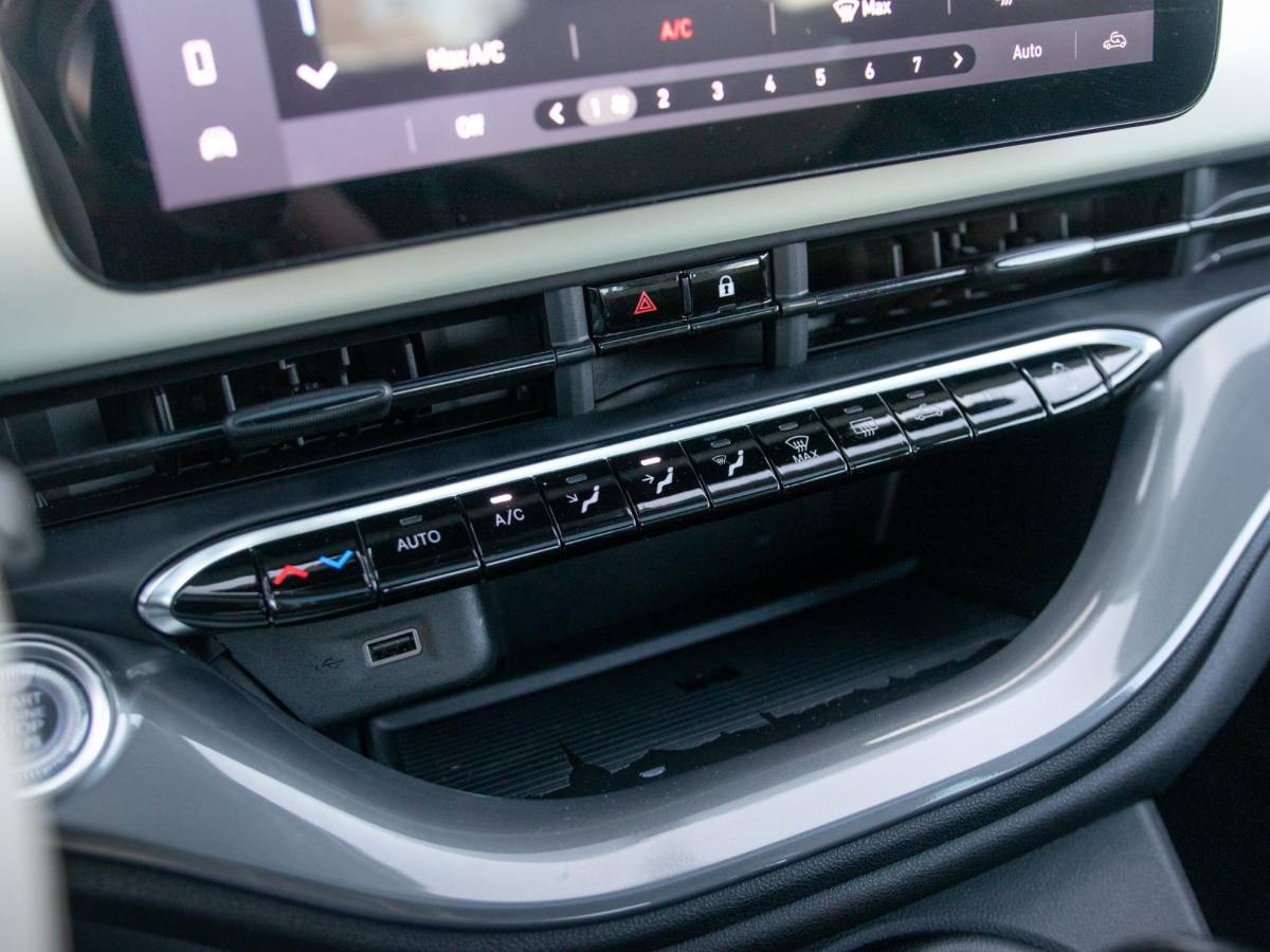 Fiat 500 Fiat 500 Hybrid La Prima | Clima | LED | PDC | JBL Premium Audio | 17″ | Camera | Canneloni Ivory/Piombo interieur