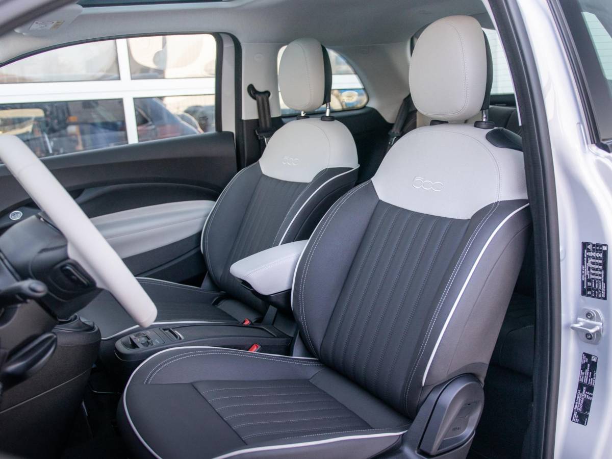 Fiat 500 Fiat 500 Hybrid La Prima | Clima | LED | PDC | JBL Premium Audio | 17″ | Camera | Canneloni Ivory/Piombo interieur