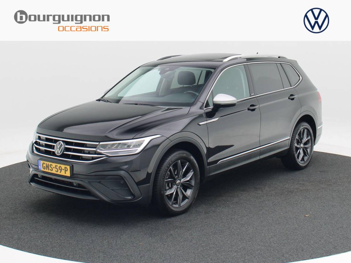 Volkswagen Tiguan Allspace Volkswagen Tiguan Allspace 1.5 TSi 150 Pk Automaat Move 7p. | Trekhaak | Panorama Dak | Adaptive Cruise | Camera | Stoelverwarming| 18 Inch | 34.080 Km !!