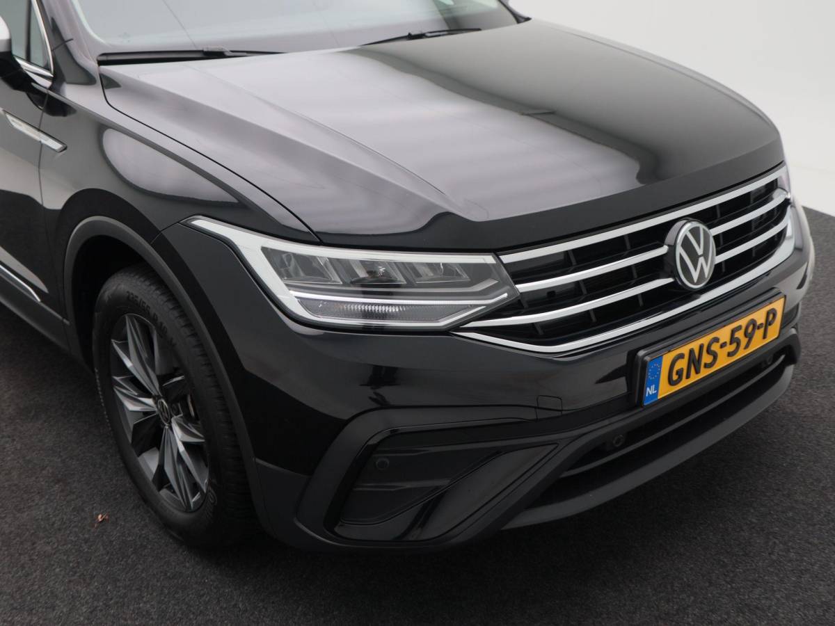 Volkswagen Tiguan Allspace Volkswagen Tiguan Allspace 1.5 TSi 150 Pk Automaat Move 7p. | Trekhaak | Panorama Dak | Adaptive Cruise | Camera | Stoelverwarming| 18 Inch | 34.080 Km !!