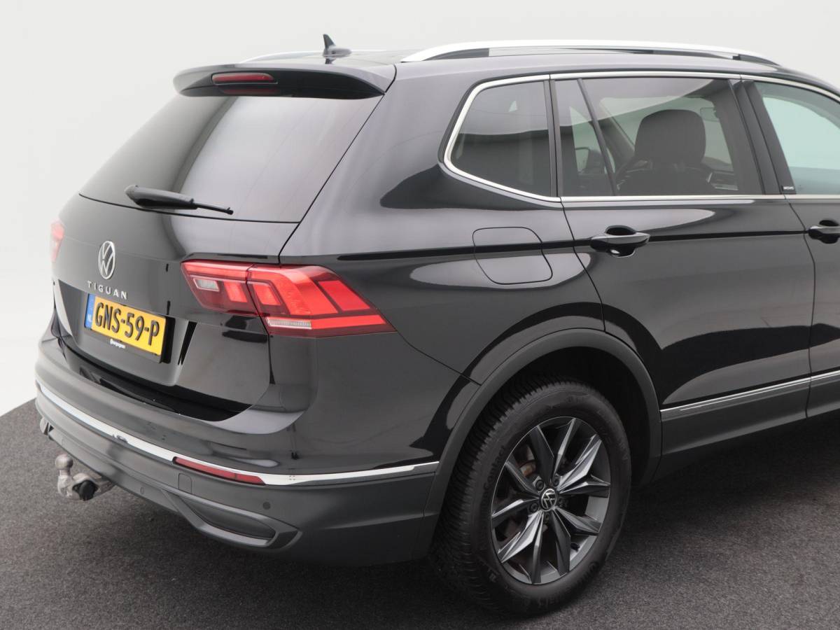 Volkswagen Tiguan Allspace Volkswagen Tiguan Allspace 1.5 TSi 150 Pk Automaat Move 7p. | Trekhaak | Panorama Dak | Adaptive Cruise | Camera | Stoelverwarming| 18 Inch | 34.080 Km !!