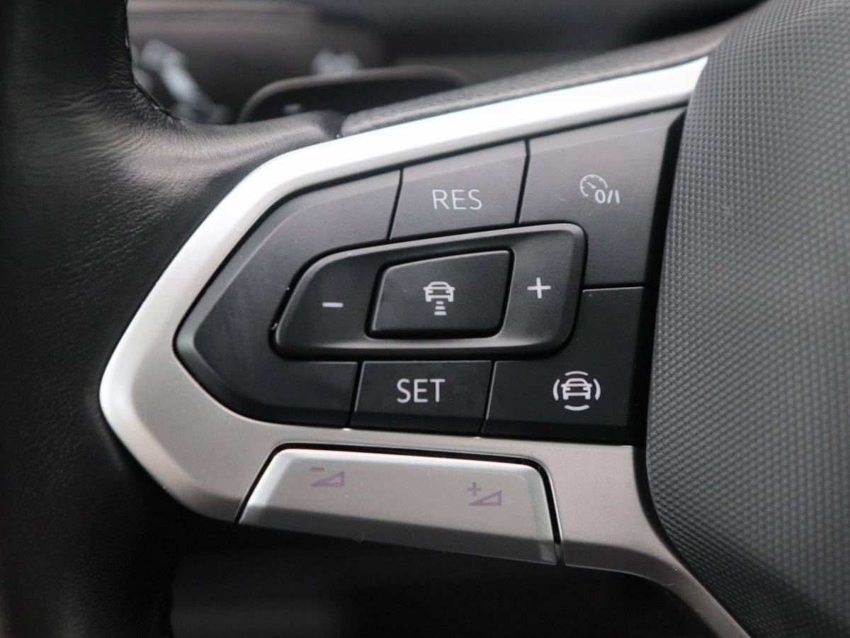 Volkswagen Tiguan Allspace Volkswagen Tiguan Allspace 1.5 TSi 150 Pk Automaat Move 7p. | Trekhaak | Panorama Dak | Adaptive Cruise | Camera | Stoelverwarming| 18 Inch | 34.080 Km !!