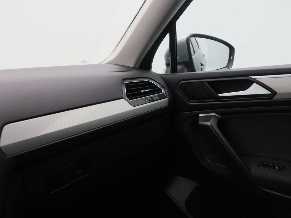 Volkswagen Tiguan Allspace Volkswagen Tiguan Allspace 1.5 TSi 150 Pk Automaat Move 7p. | Trekhaak | Panorama Dak | Adaptive Cruise | Camera | Stoelverwarming| 18 Inch | 34.080 Km !!