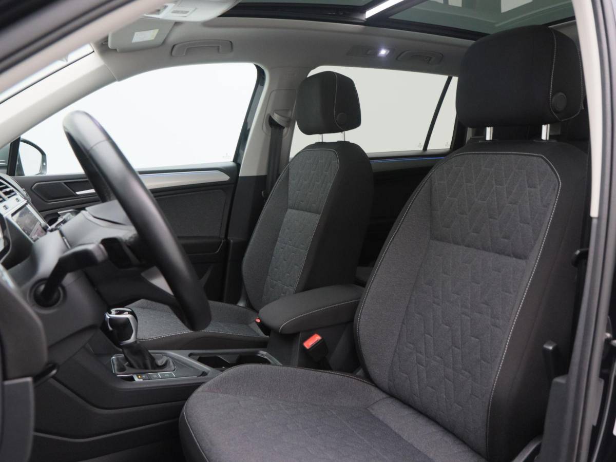 Volkswagen Tiguan Allspace Volkswagen Tiguan Allspace 1.5 TSi 150 Pk Automaat Move 7p. | Trekhaak | Panorama Dak | Adaptive Cruise | Camera | Stoelverwarming| 18 Inch | 34.080 Km !!