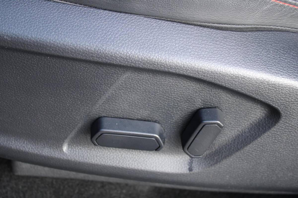 Ford Ranger Ford Ranger 2.0 EcoBlue Raptor 214pk | SCI | Stoelverwarming | Trekhaak | Camera