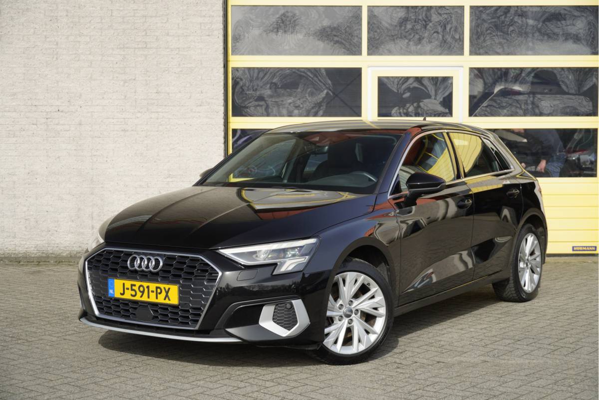 Audi A3 Audi A3 Sportback 35 TFSI 150PK! Automaat 5drs Business Edition BJ2020 Lmv 17″ | Led V+A | Pdc | Navi | Dynamische knipperlichten | Afneembare trekhaak | App-Connect | Virtual cockpit | Climate control | Cruise control | Sportstoelen | Getint glas
