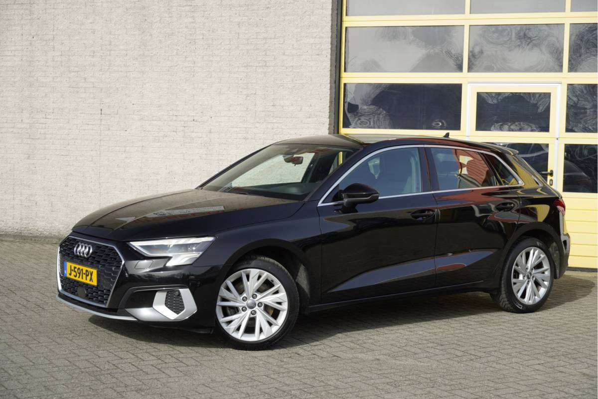 Audi A3 Audi A3 Sportback 35 TFSI 150PK! Automaat 5drs Business Edition BJ2020 Lmv 17″ | Led V+A | Pdc | Navi | Dynamische knipperlichten | Afneembare trekhaak | App-Connect | Virtual cockpit | Climate control | Cruise control | Sportstoelen | Getint glas