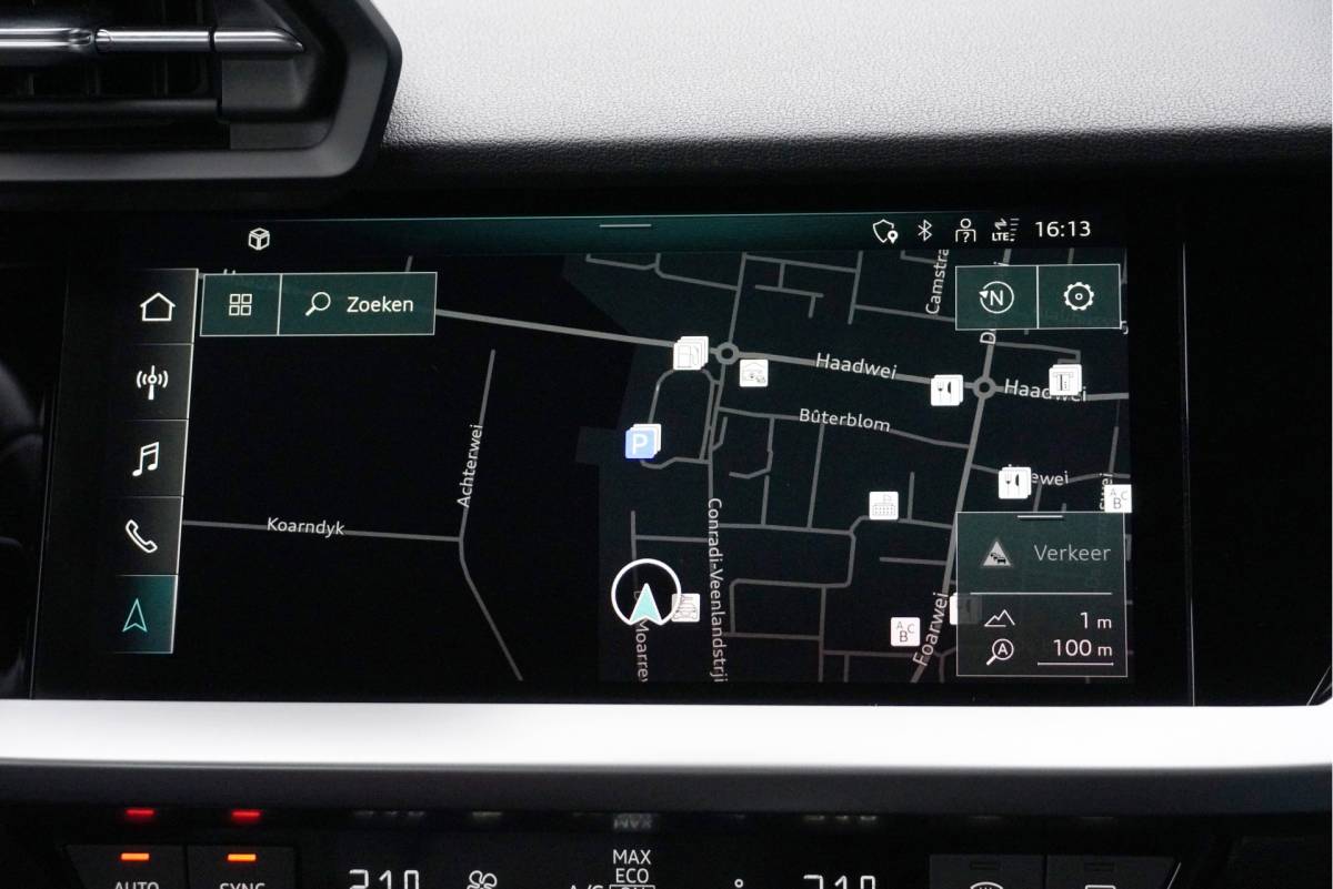 Audi A3 Audi A3 Sportback 35 TFSI 150PK! Automaat 5drs Business Edition BJ2020 Lmv 17″ | Led V+A | Pdc | Navi | Dynamische knipperlichten | Afneembare trekhaak | App-Connect | Virtual cockpit | Climate control | Cruise control | Sportstoelen | Getint glas