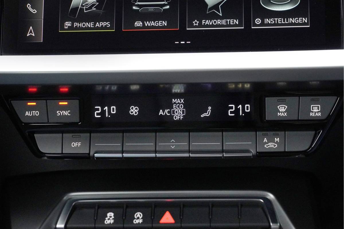 Audi A3 Audi A3 Sportback 35 TFSI 150PK! Automaat 5drs Business Edition BJ2020 Lmv 17″ | Led V+A | Pdc | Navi | Dynamische knipperlichten | Afneembare trekhaak | App-Connect | Virtual cockpit | Climate control | Cruise control | Sportstoelen | Getint glas