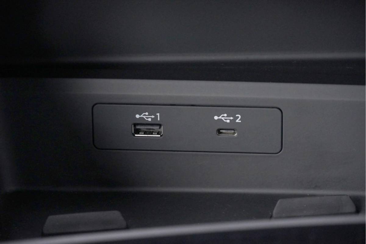 Audi A3 Audi A3 Sportback 35 TFSI 150PK! Automaat 5drs Business Edition BJ2020 Lmv 17″ | Led V+A | Pdc | Navi | Dynamische knipperlichten | Afneembare trekhaak | App-Connect | Virtual cockpit | Climate control | Cruise control | Sportstoelen | Getint glas