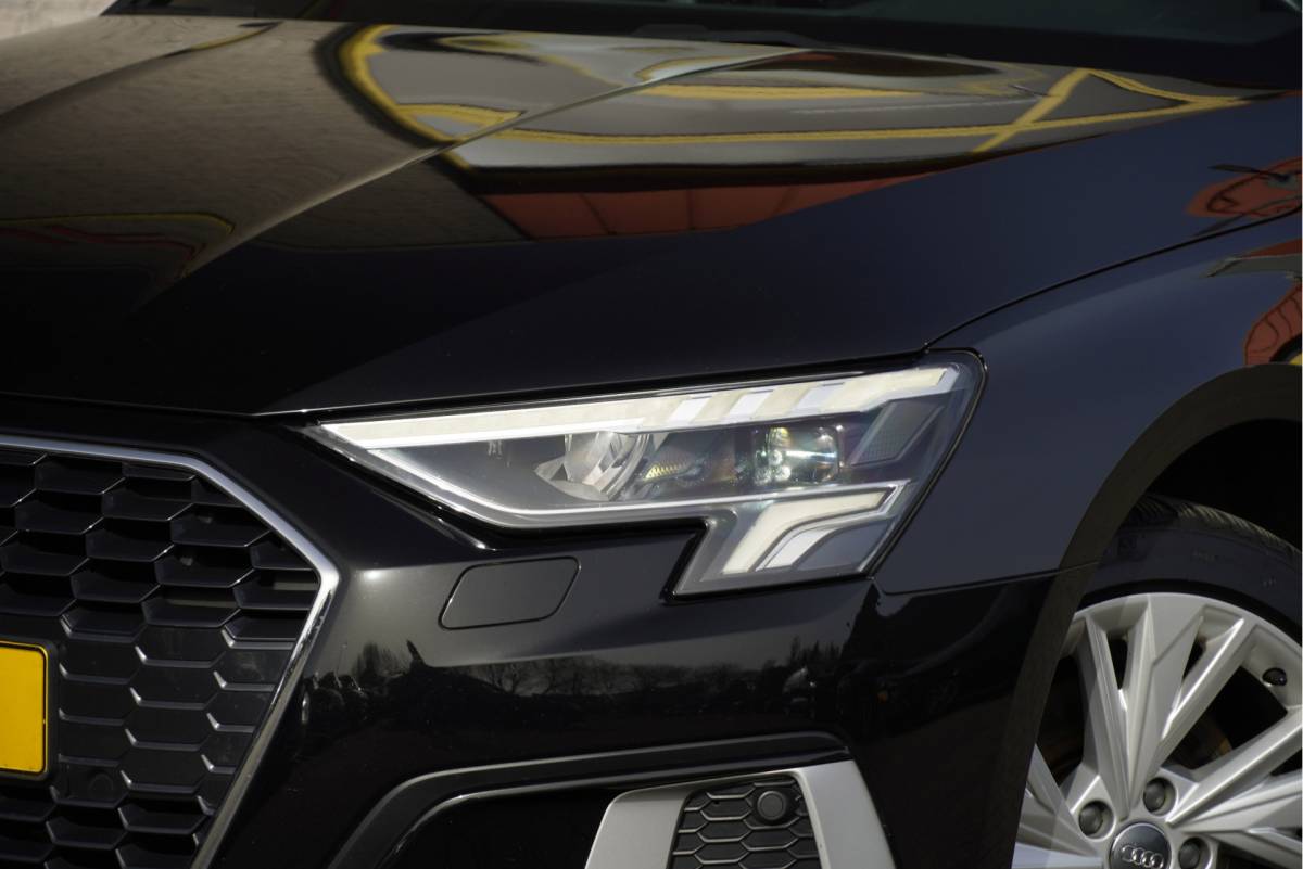 Audi A3 Audi A3 Sportback 35 TFSI 150PK! Automaat 5drs Business Edition BJ2020 Lmv 17″ | Led V+A | Pdc | Navi | Dynamische knipperlichten | Afneembare trekhaak | App-Connect | Virtual cockpit | Climate control | Cruise control | Sportstoelen | Getint glas