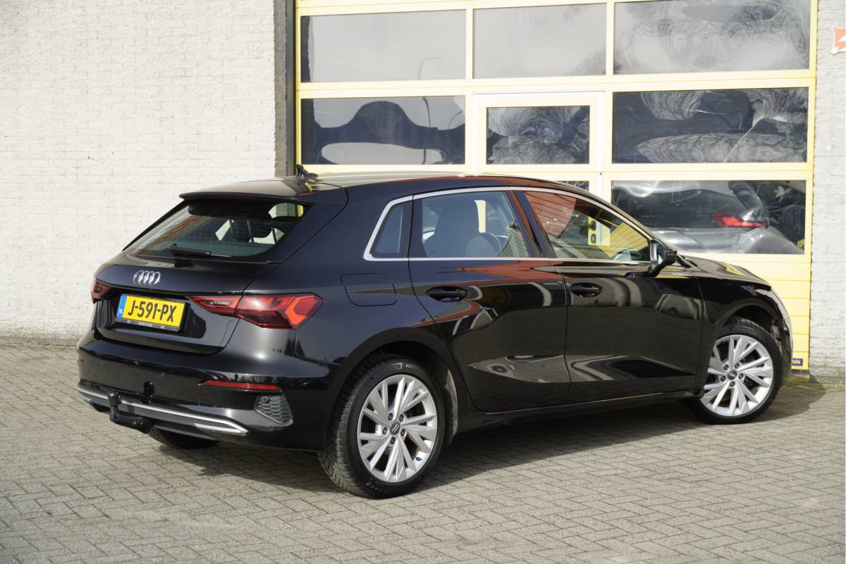 Audi A3 Audi A3 Sportback 35 TFSI 150PK! Automaat 5drs Business Edition BJ2020 Lmv 17″ | Led V+A | Pdc | Navi | Dynamische knipperlichten | Afneembare trekhaak | App-Connect | Virtual cockpit | Climate control | Cruise control | Sportstoelen | Getint glas