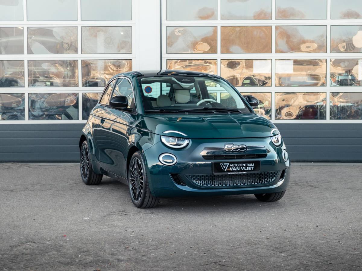 Fiat 500 Fiat 500 Hybrid La Prima | Clima | LED | PDC | JBL Premium Audio | 17″ | Camera | Canneloni Ivory/Piombo interieur