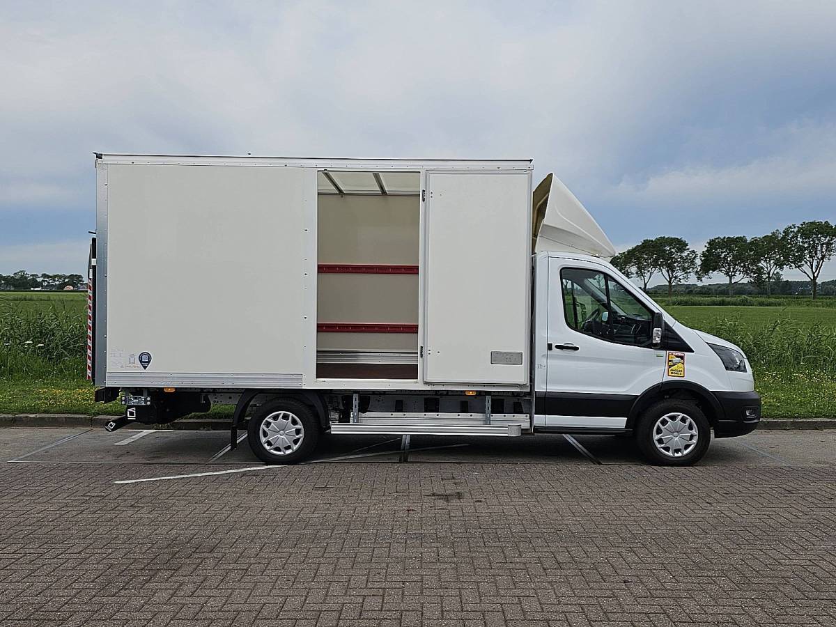 Ford E-Transit FORD E-TRANSIT bakwagen laadklep!