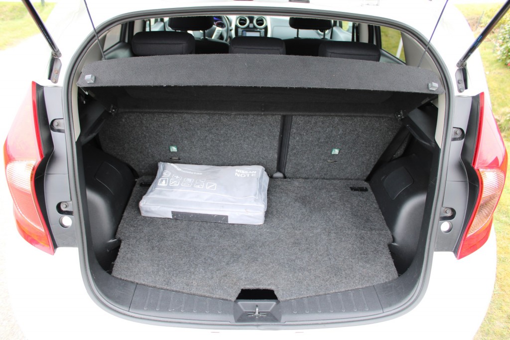Nissan Note Nissan Note 1.2 80pk Connect Edition ECC/Cruise/Navi/Bluetooth/Trekhaak