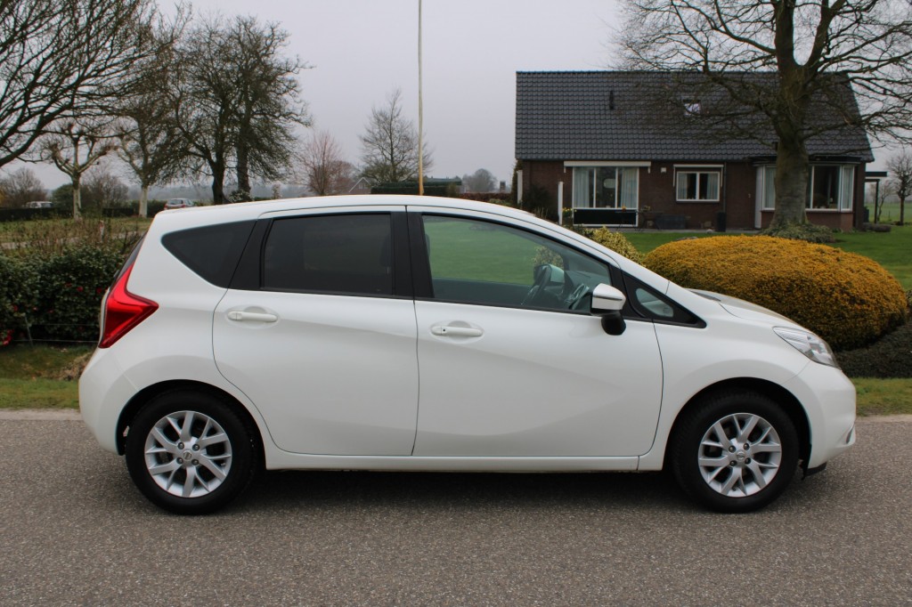 Nissan Note Nissan Note 1.2 80pk Connect Edition ECC/Cruise/Navi/Bluetooth/Trekhaak
