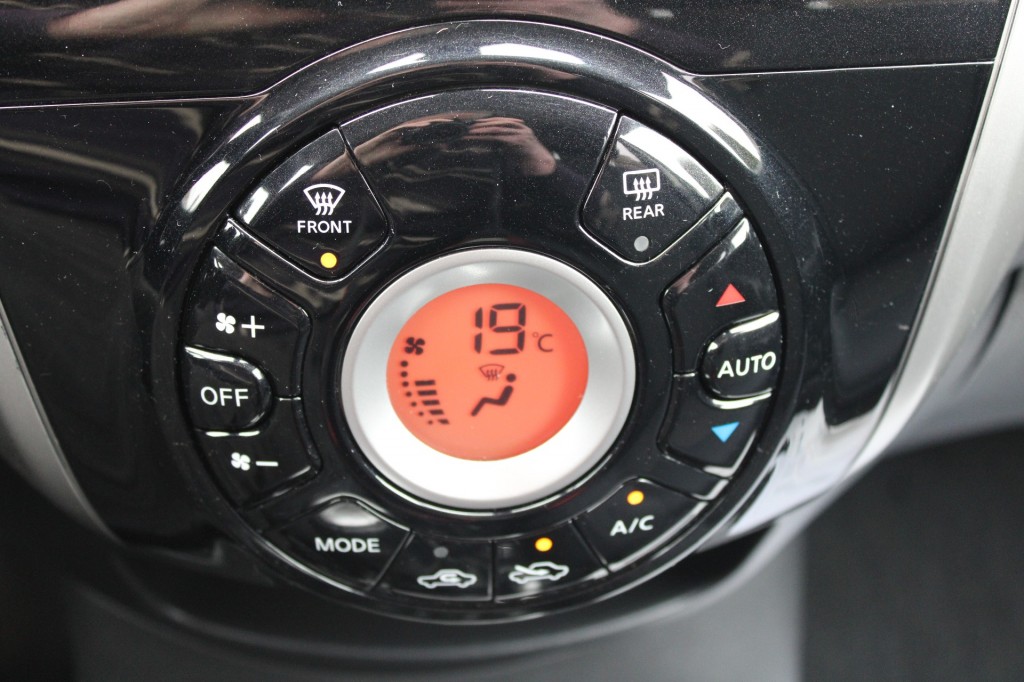 Nissan Note Nissan Note 1.2 80pk Connect Edition ECC/Cruise/Navi/Bluetooth/Trekhaak