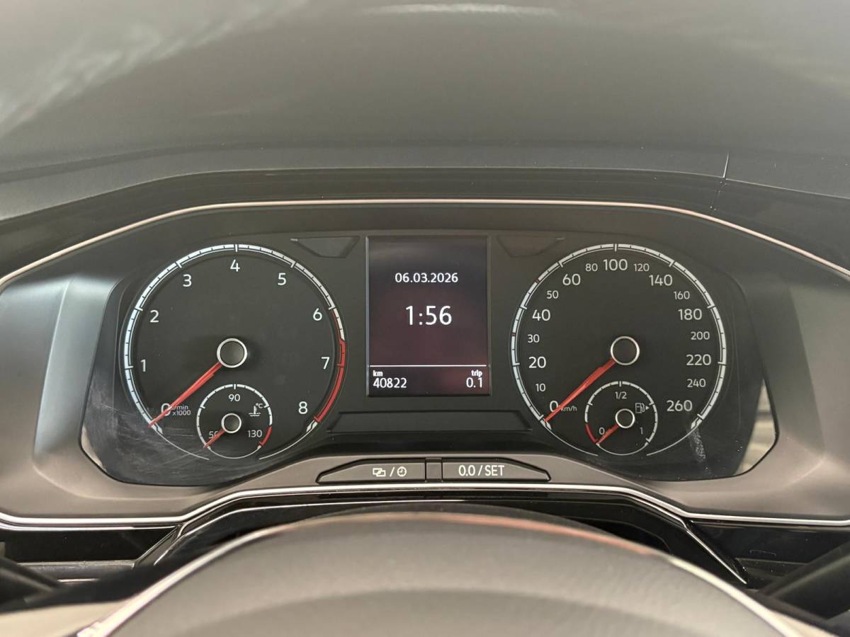 Volkswagen Polo Volkswagen Polo 1.0 TSI 110pk DSG Highline Navigatie Apple Carplay Android Auto Parkeersensoren Adaptive Cruise Control Stoelverwarming Getinte ramen Climatronic