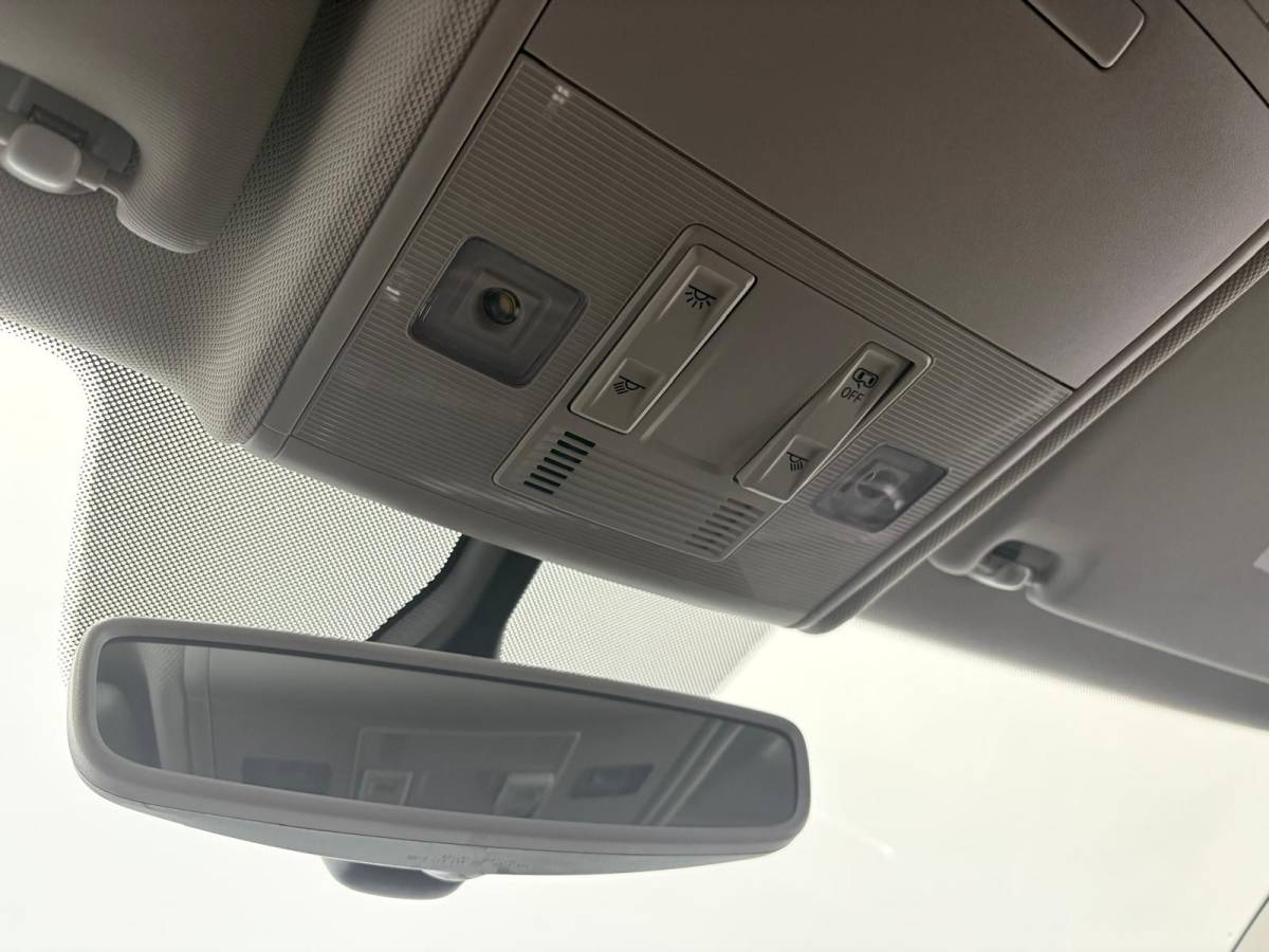 Volkswagen Polo Volkswagen Polo 1.0 TSI 110pk DSG Highline Navigatie Apple Carplay Android Auto Parkeersensoren Adaptive Cruise Control Stoelverwarming Getinte ramen Climatronic