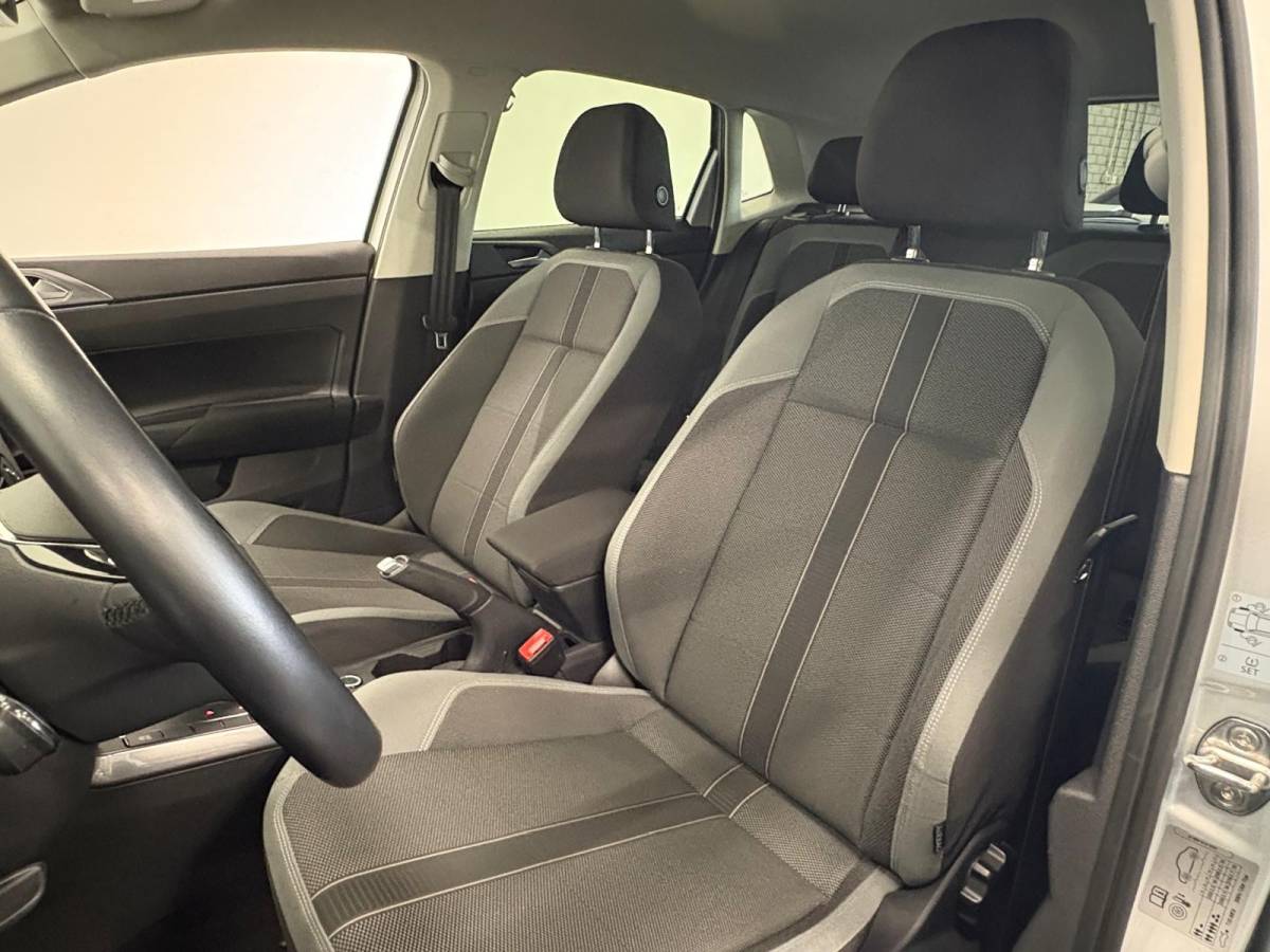 Volkswagen Polo Volkswagen Polo 1.0 TSI 110pk DSG Highline Navigatie Apple Carplay Android Auto Parkeersensoren Adaptive Cruise Control Stoelverwarming Getinte ramen Climatronic