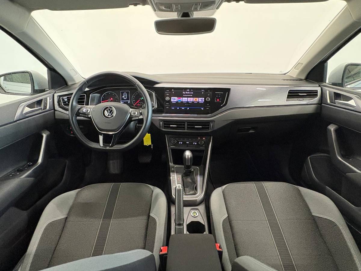 Volkswagen Polo Volkswagen Polo 1.0 TSI 110pk DSG Highline Navigatie Apple Carplay Android Auto Parkeersensoren Adaptive Cruise Control Stoelverwarming Getinte ramen Climatronic