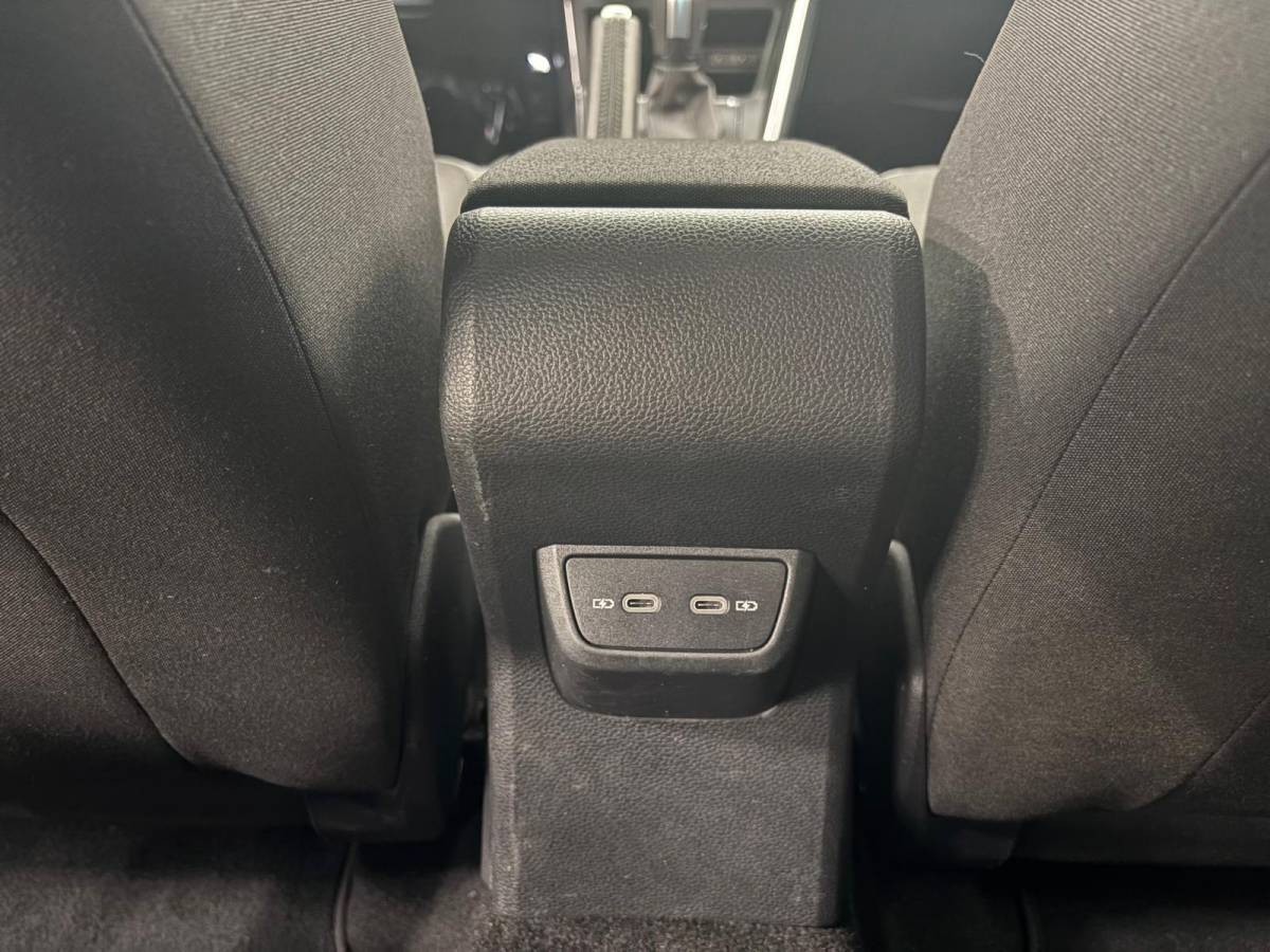 Volkswagen Polo Volkswagen Polo 1.0 TSI 110pk DSG Highline Navigatie Apple Carplay Android Auto Parkeersensoren Adaptive Cruise Control Stoelverwarming Getinte ramen Climatronic