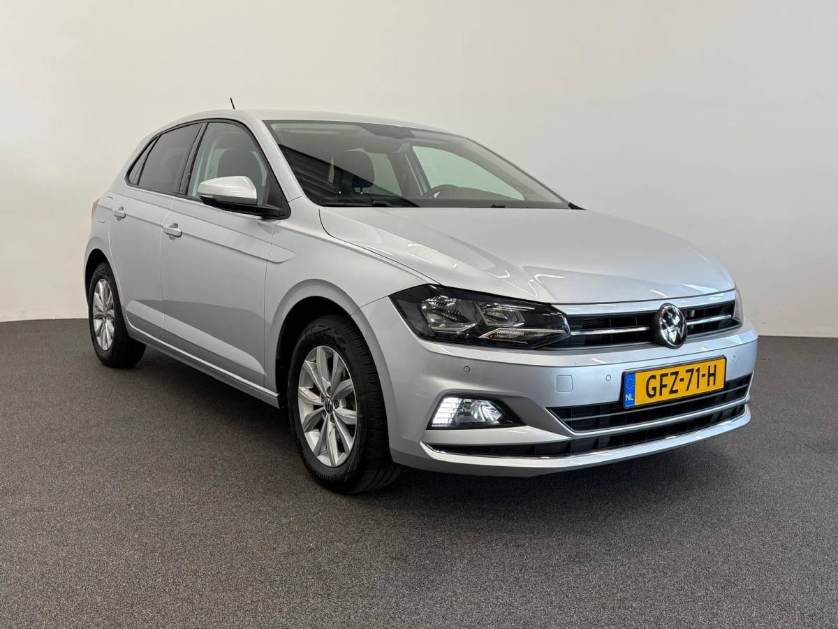 Volkswagen Polo Volkswagen Polo 1.0 TSI 110pk DSG Highline Navigatie Apple Carplay Android Auto Parkeersensoren Adaptive Cruise Control Stoelverwarming Getinte ramen Climatronic