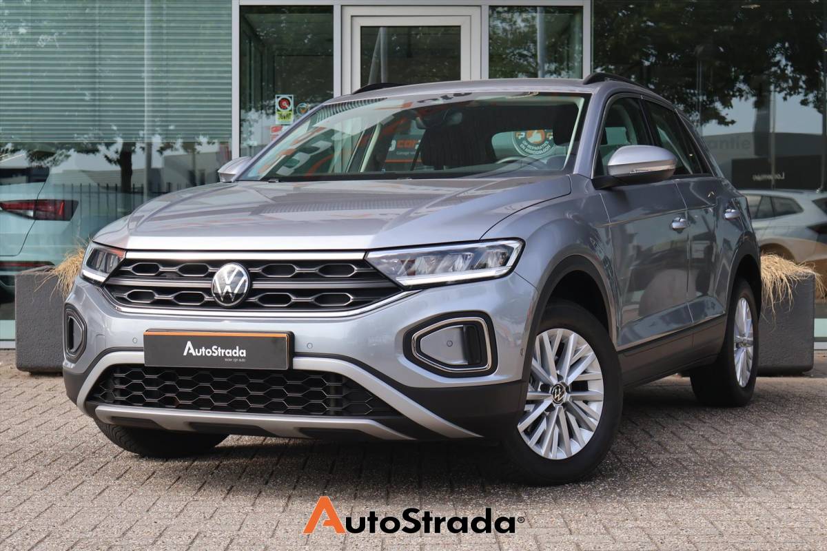 Volkswagen T-Roc Volkswagen T-Roc 1.0 TSI Life 110pk I Trekhaak | ACC | Navi I LED I Cruise I Carplay I Virtual | 1e eigenaar