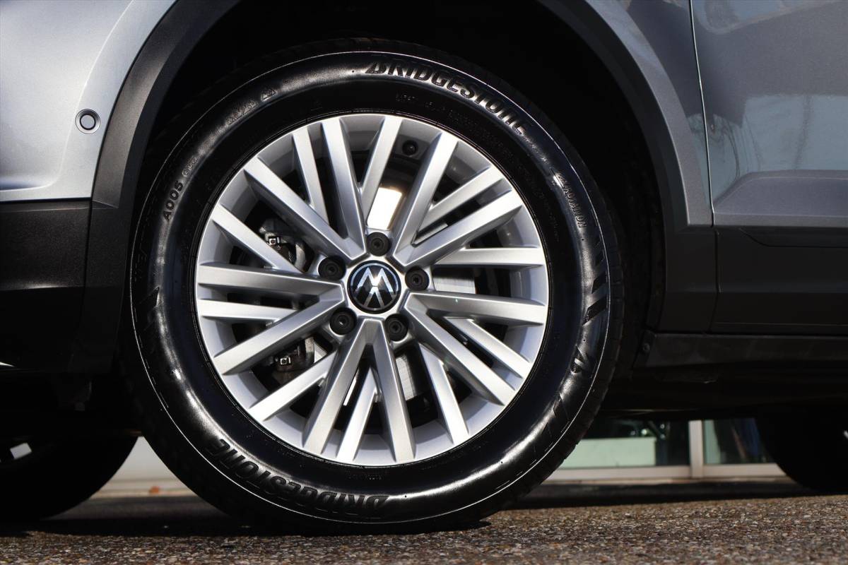 Volkswagen T-Roc Volkswagen T-Roc 1.0 TSI Life 110pk I Trekhaak | ACC | Navi I LED I Cruise I Carplay I Virtual | 1e eigenaar